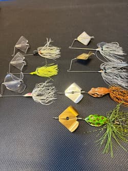 Buzzbait, un - Thumbnail 1