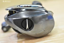 Shimano16 AntaresDC HG Right Hand Baitcasting Reel Japan Bass Fishing Black Bass - Thumbnail 2