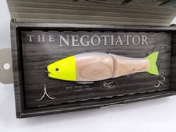 LIMITED Roman Made Negotiator from Japan Glide wood swimbait rare lure NIP HTF 6 - Thumbnail 2