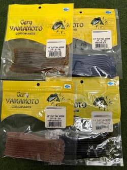 NO.6658 Gary Yamamoto 4.5 inch Flat Tail Worm Near Mint 4-piece Set - Thumbnail 1