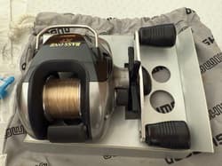 BASS ONE XT Baitcasting Reel - Thumbnail 2