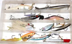 14 fishing lures w/Plano Tackle Box~ Rapala Yo-Ziri Redfin Booyah & Unbranded GC - Thumbnail 3