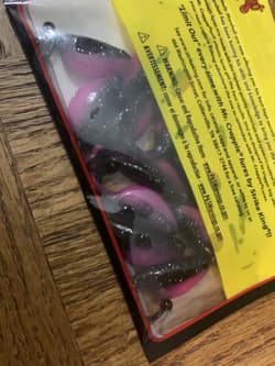 Mr. Crappie Strike King 2” Shadpole Pink Tuxedo - Thumbnail 6