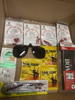 New 11 Pack Fishing Lot Strike King/Carolina Keeper/Mccoy/Final Flight/Rod Saver - Thumbnail 1