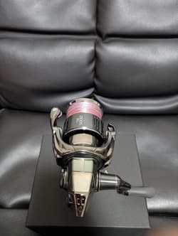 Shimano Stella 2500SHG Spinning Reel Used Excellent Condition No Charger - Thumbnail 5