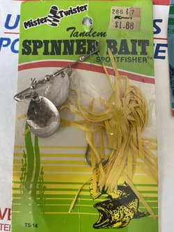 Vintage Johnson Silver Minnow Weedless Wonder  And Extra Fishing Accessories - Thumbnail 9
