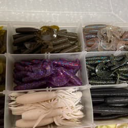 Gary Yamamoto Worms Lot of 300+ Pieces, Including Grubs, Senkos, Cut Tails, - Thumbnail 4