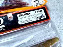 Huge Set of Gary Raid G-Crack Worms with Keeper Japan Fishing Accessories - Thumbnail 6