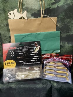 Yum Yumbrella & Bass Magic Alabama Rig Christmas  Set Great Men’s Fishing Gift - Thumbnail 1