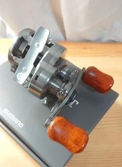 Shimano Calcutta Conquest BFS XG Right Reel 13 BB Saltwater 195g - Thumbnail 10