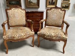 Pair of Louis XV style walnut armchairs, circa 1900 - Thumbnail 2