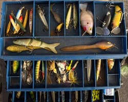 Bass Fishing Tackle Box: Jitterbugs, Rapalas, Crank Baits, Spoons Swim Baits + - Thumbnail 4