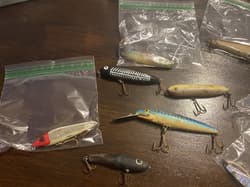 Mixed Lot of Hard & Soft Plastic Saltwater Lures - Thumbnail 1