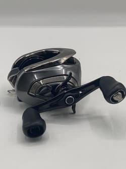 Shimano 16 AntaresDC HG Right Hand Baitcasting Reel Japan High Gear Bass Fishing - Thumbnail 2