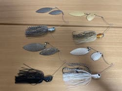 D Zone Spinnerbait Red Skirt Bait Burbless Used Fishing Lure - Thumbnail 1