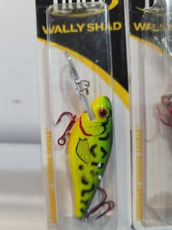 Lot of 3- Lindy Wally Shad 2.5" Blu, Firetiger, Silver Blk 1/3oz Bass Crankbait  - Thumbnail 4