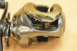 Shimano 16 Antares DC HG Baitcasting Reel Right Hand Japan High-End Bass Fishing - Thumbnail 3