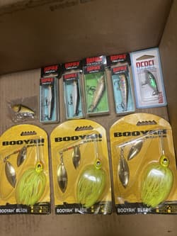 Lot Of 9 New Rapala/Rebel/Booyah Spinning, Floating & Sinking Bass Fishing Lures - Thumbnail 1