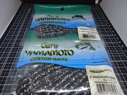 Gary Yamamoto Shad Shape Worm (177) Near Mint, 2 bags - Thumbnail 1