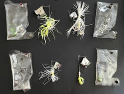 Lot of 4 BUZZBAIT LURES Mixed Colors Bass Fishing with Hand-Made Plastic Cases - Thumbnail 1