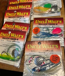 59 NEW UNCLE WALT'S WALLEYE SQUID-R PRO SPINNERBAIT LURE SPOKANE MANY COLORS GLO - Thumbnail 2