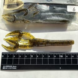 817139 Gary Yamamoto Crawdad 6 Claw 194 Watermelon Pepper Condition S C - Thumbnail 2