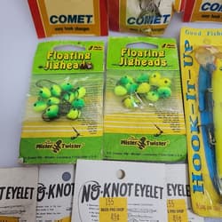 Fishing Lure Lot Vintage Mepps Comet Dardevle Spoon Jigs Jerkbait Spinnerbait - Thumbnail 5