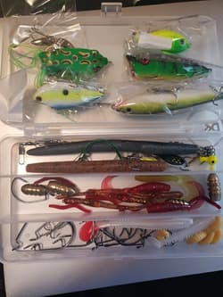 Catchmeister - Fishing Lure, Hooks, Bait, Accessories Set - Thumbnail 1