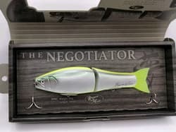 LIMITED Roman Made Negotiator from Japan Glide wood swimbait rare lure NIP HTF 8 - Thumbnail 2