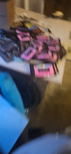 fishing lure set up with molds and everything - Thumbnail 10