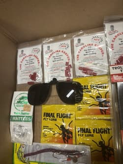 New 11 Pack Fishing Lot Strike King/Carolina Keeper/Mccoy/Final Flight/Rod Saver - Thumbnail 4