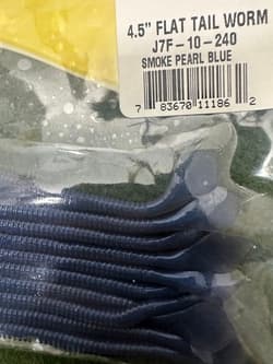 NO.6660 Gary Yamamoto 4.5 inch Flat Tail Worm Near Mint 4-piece Set - Thumbnail 3