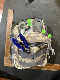 HUGE Lot of 6 GOOGAN 1/2oz Clickbait Dart Tackle Box Skelly Swim Strike King #G$ - Thumbnail 9