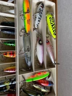 Heddon Balsa 50 and other topwater lures and Owner Trout #3000 Tackle Box Set - Thumbnail 2