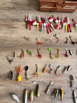 VINTAGE fishing Lure lot of 60 Plus+ Tackle Box+ Fishing Accessories - Thumbnail 6