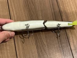 Jointed Claw Magnum Fish Skin Hard Lure UNUSED Excellent Condition - Thumbnail 10