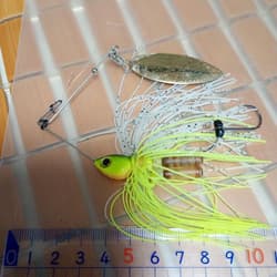 3 Lucky Craft Spinnerbait Yellow/White Lure - Thumbnail 1