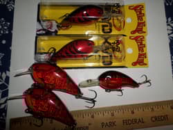 3 Crankbait Strike King KVD 1.5  One pro model & 2 Square bill lures RED - Thumbnail 2