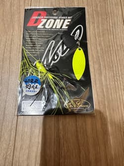 Evergreen D-Zone Spinnerbait 1/2oz Yellow Collaboration for Bass Fishing - Thumbnail 1