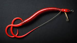 red-earthworm-lure-1715225356
