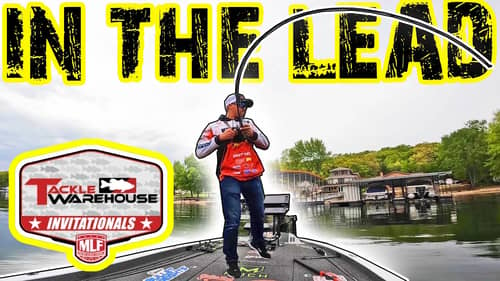 IN THE LEAD! OZARKS MLF PRO CIRCUIT BASS FISHING TOURNAMENT! (DAY 2)