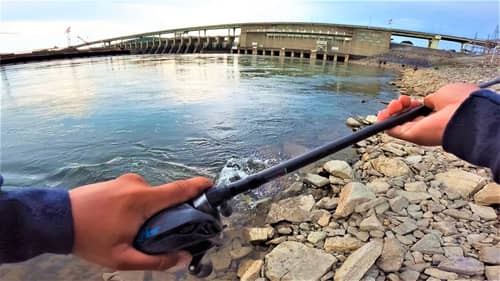 Fishing a Big Dam with Strong Current