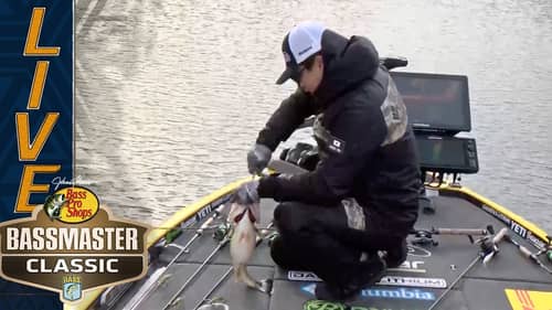 TAKU TIME early on the Final Day of the Bassmaster Classic