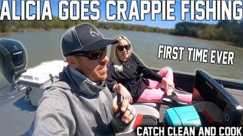 Catching dinner with my wife (First Time Crappie Fishing)