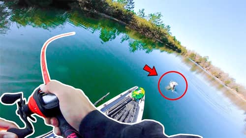 This Happened on MY FIRST CAST... (Kayak Fishing)