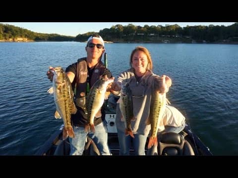Topwater Bass Fishing (CRAZY ACTION)