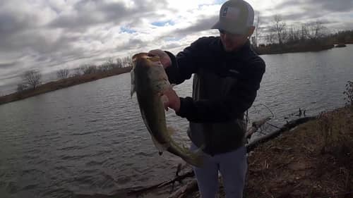 Fishing Jigs for BIG Wintertime Bass!!! (PB Caught!!!)