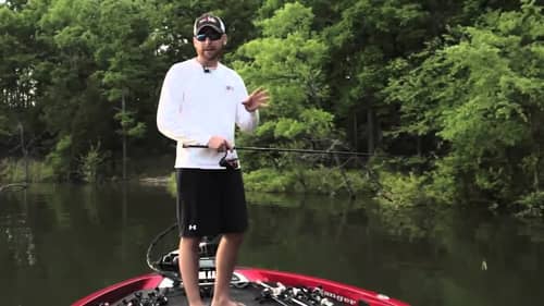Awesome Skip Cast in Heavy Cover (and great fish catch)