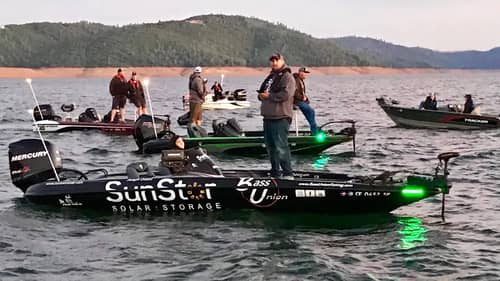 My FIRST Bass Tournament in a Vinyl Wrapped Boat & Truck | Fall Jig & Dropshot Fishing Lake Oroville