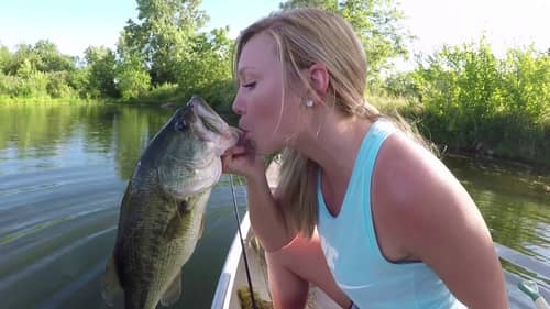 MONSTER Bass Canoe Challenge! Will My Wife Beat Me?